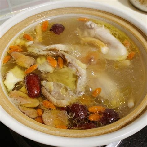 土鸡腊排汤怎么做如何做好吃-腊排骨炖汤该怎么做？具体做法？