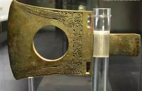 兽面纹铜钺 | 中国国家博物馆