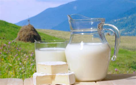 纯牛奶、鲜牛奶、复合奶、生牛乳......有啥区别？怎么选？_健康频道_新闻中心_长江网_cjn.cn