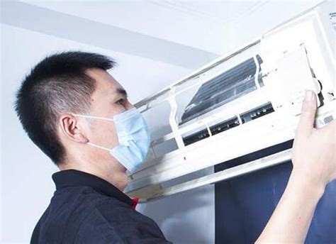 男性维修工人上门检修立式空调元素素材下载-正版素材402135374-摄图网