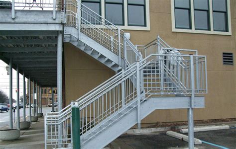 钢结构楼梯 建筑施工 钢结构室内外多层景观楼梯 旋转钢构楼梯-阿里巴巴