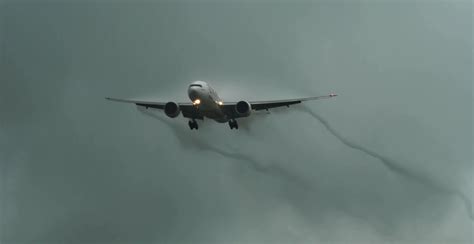 4K飞机从天空飞过-飞机起飞飞机降落航班_视频素材下载_编号:5815454_光厂(VJ师网) www.vjshi.com