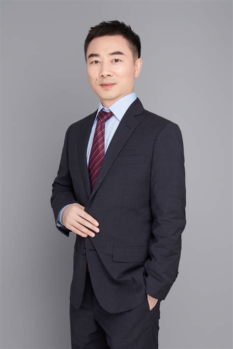 黄志伟教授入选首批新基石研究员