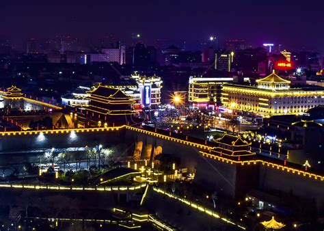 美丽的西安城墙夜景高清图片下载-正版图片500274945-摄图网