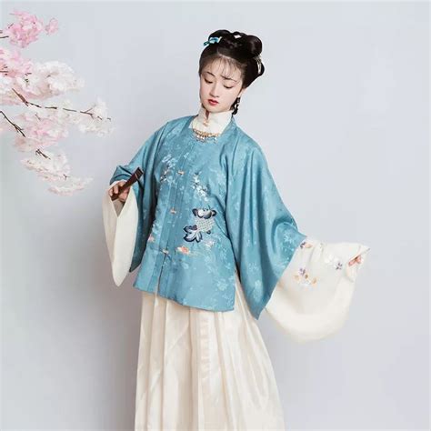 让世界惊艳的汉服，是中国当代的美好记忆，开过光般美丽 - 简介 - 爱汉服