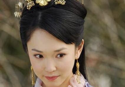 脸上有痣的香港女演员 - 起名网