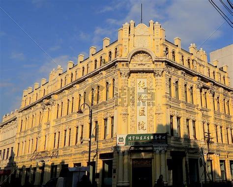 哈尔滨最著名的商业街，充满了异域风情，被誉为“亚洲第一街”|中央大街|哈尔滨|商业街_新浪新闻