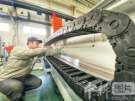 探访唐山高新区机器人产业基地