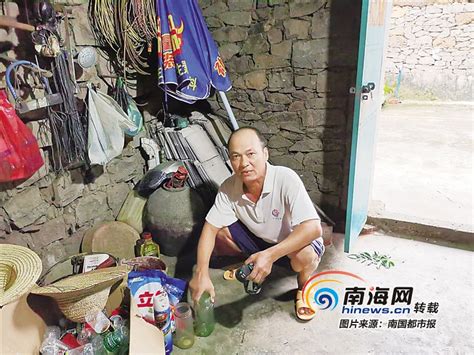 郑州一86岁老人摆摊卖菜馍，一小时收入80多元：做生意不图挣钱只为玩，蹬三轮车一溜烟跑 - 河南一百度
