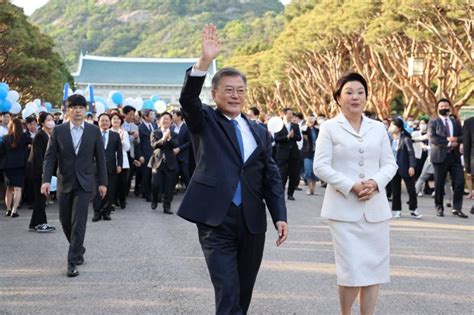 韩国总统是谁现任呢 总统尹锡悦正式就职-四得网