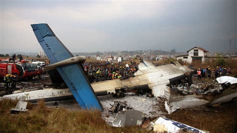 南航下降率太高的事情不该发生：2012年4月20日巴基斯坦213机坠毁 - 知乎