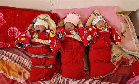 幸运的一家：生了三胞胎后又生三胞胎，什么人容易怀上多胞胎？|三胞胎|双胞胎|宝宝_新浪新闻
