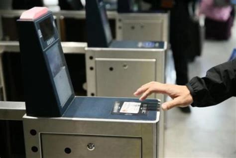 智轨火车站高铁站人脸识别检票闸机包含扫码、刷卡（刷身份证）和刷脸检验票吗？ - 知乎