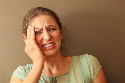 牙龈肿痛是什么原因导致的?又该怎么解决? - 知乎
