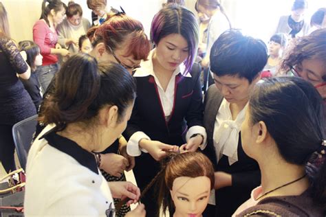 10个顶级美发师，9个都会选择的精研课程来袭 - 美发实践实操 - 蒙妮坦