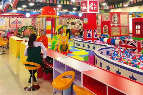 在商场开一个小型儿童乐园要多少钱？加盟儿童乐园的费用分析_开心哈乐儿童乐园