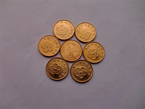 梅花5角硬币值多少钱？|硬币|角硬币|流通_新浪新闻