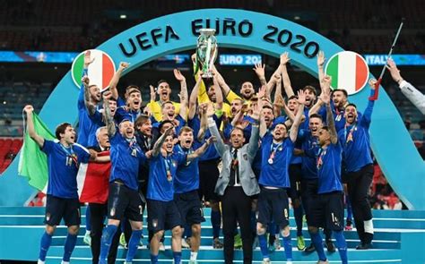 意大利7战全胜进军欧洲杯 意大利或是欧洲杯冠军热门 - 风暴体育