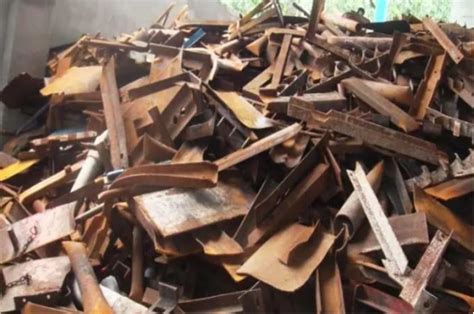 废钢废铁今日行情价 专业废品回收厂 长期合作 收钢筋铁板