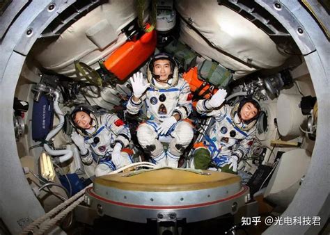 神舟14返回，美媒感叹：中国参与不了ISS，才自己建造天宫空间站 - 知乎