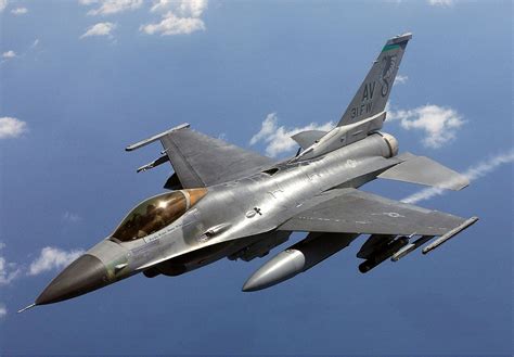 F-16战隼战斗机