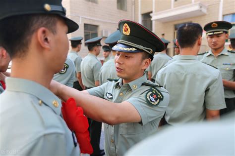 学院隆重举行湖北省2018年度计划分配军队转业干部专项培训班开学典礼