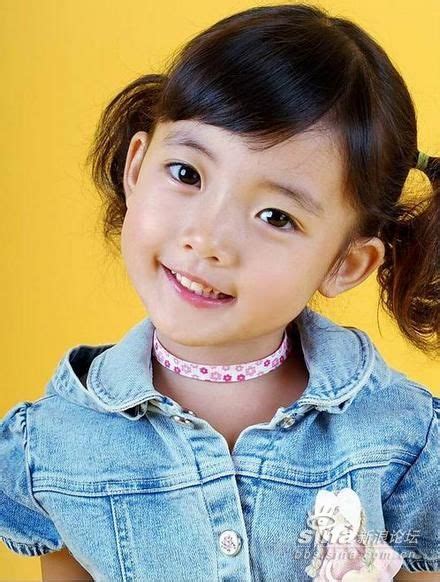 韩国可爱童星郑彩恩甜美装（一）_中国童装网