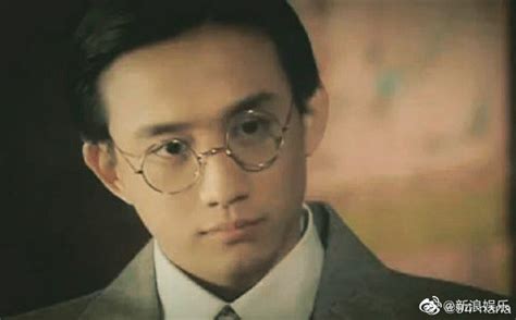 2000年 《人间四月天》，黄磊饰演徐志摩……_手机新浪网