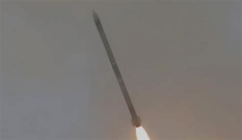 导弹外表藏着颗火箭心！中国火箭炮至尊“火龙”480横空出世|马来西亚|雷达|火龙_新浪新闻