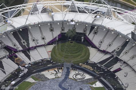 伦敦奥运开幕式全息科技创意解读：观众是表演者 - 投石科技-多媒体展厅专家
