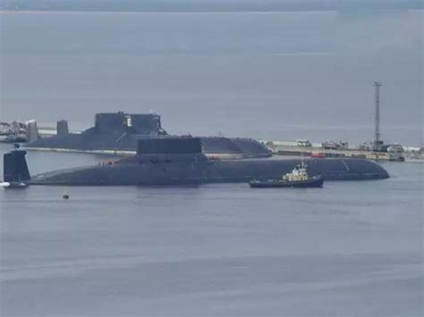 中美俄核潜艇生产线：中国新厂科技感爆棚