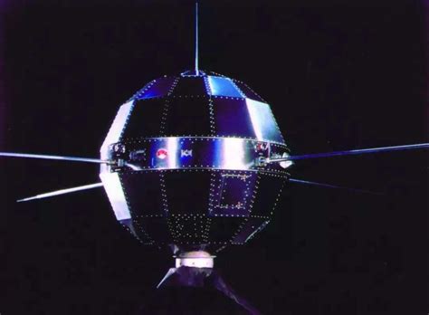 历史上的今天：1970年4月24日，我国第一颗人造地球卫星上天！_中国