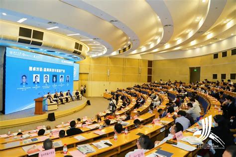 第九届世界华人数学家大会在南京举行 颁发世界华人数学界最高奖项_手机新浪网