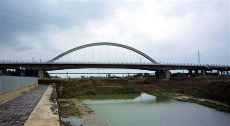 印度尼西亚的竹桥展示了可持续发展的基础设施-搜建筑网