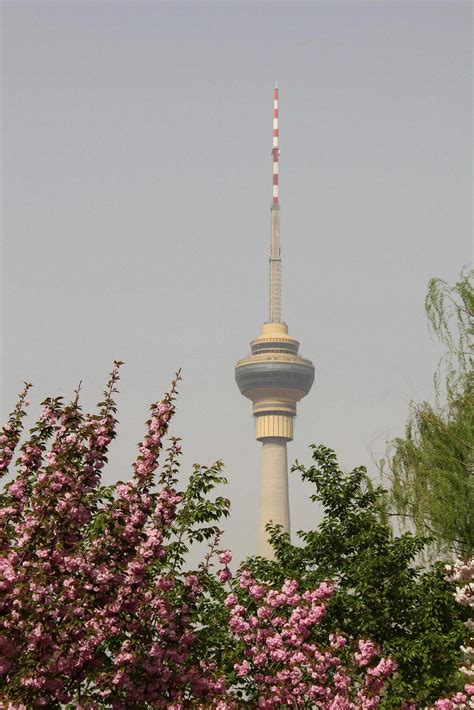 免费办公-蓝天白云大气城市北京电视塔风光摄影图片免费下载-Flash中心