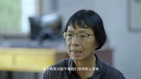 张桂梅老师回忆高考趣事，紧张到忘记名字_腾讯视频