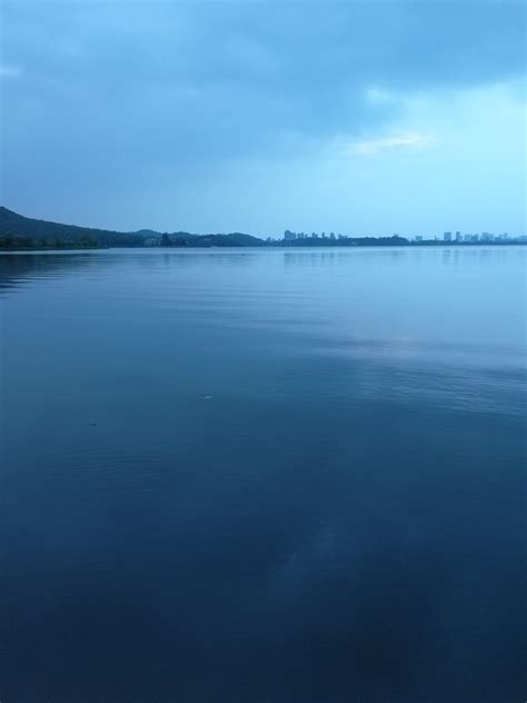 绿色湖水唯美风景jpg图片免费下载_编号vgeh5kg61_图精灵
