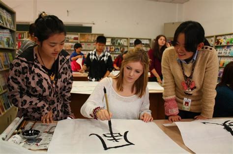 国际汉语教师联盟教老外写中国汉字 - 知乎