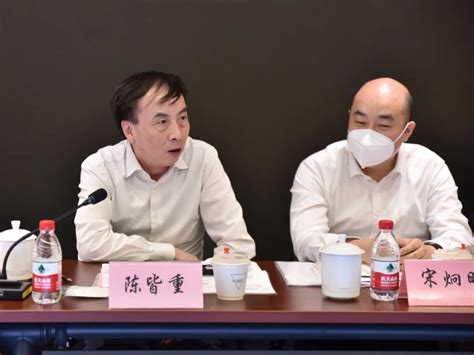 上海市通信管理局局长调研东方有线，强调要把握5G带来的新机遇