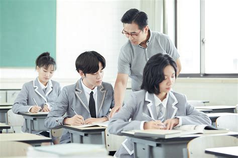 广州高考复读全封闭培训班-教师全过程陪读