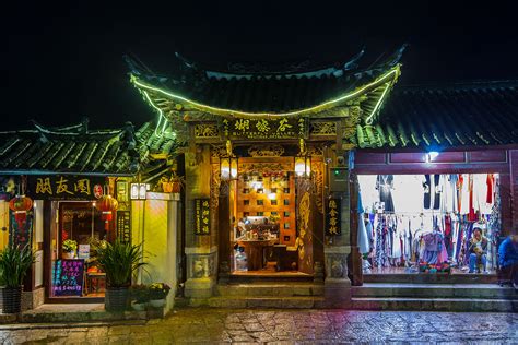丽江古城夜色酒吧高清图片下载-正版图片500893295-摄图网