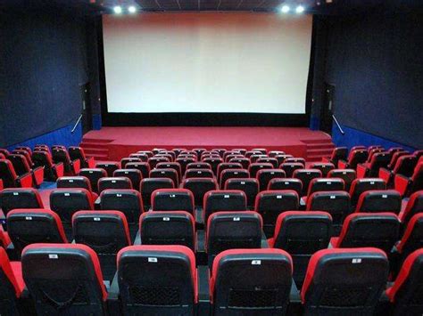 75家影院恢复营业：单日票房不足1万，仅300余人次观影_凤凰网