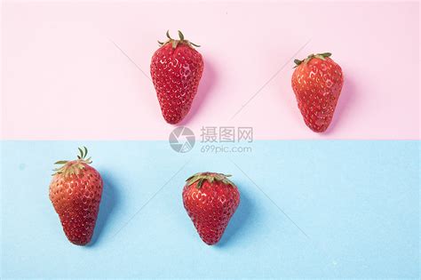 创意草莓促销促销海报图片_海报_编号9813339_红动中国