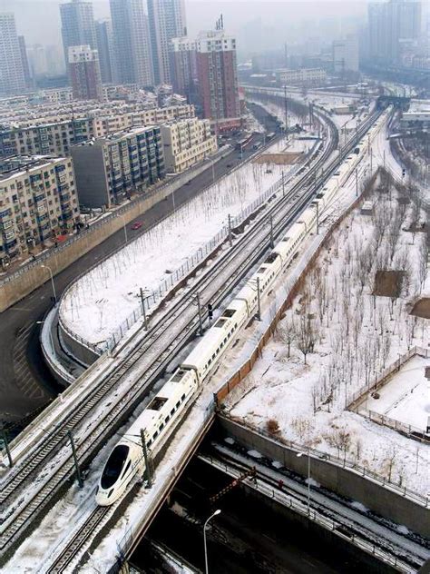 京哈高铁今日全线贯通，顺义西站迎来首趟京哈“高寒版”复兴号！_京报网