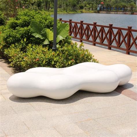 玻璃钢波浪彩绘坐凳 - 深圳市温顿艺术家具有限公司