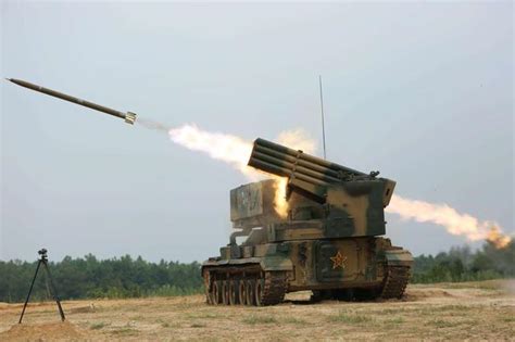 81式122毫米自行火箭炮