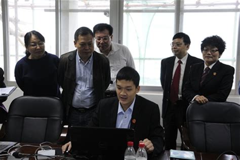 广西高院领导到江南法院视察微信预约立案工作 - 法律资讯网