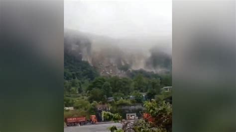 乐山山体垮塌19人遇难：坍塌的矿山和家庭