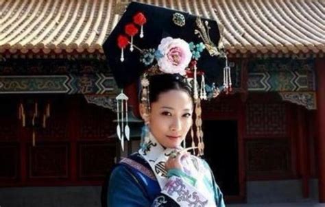 清朝女人为什么要带护甲？揭秘清朝灭亡后宫女们都去哪了？！