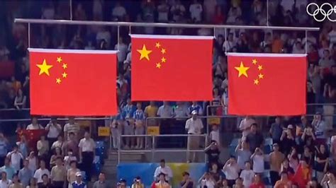 名场面！奥运同时升起三面五星红旗 看哭无数国人_PP视频体育频道